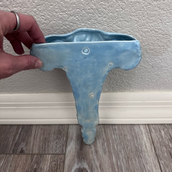 VINTAGE Blue Wall Pocket Vase 10” - Picture 5 of 5